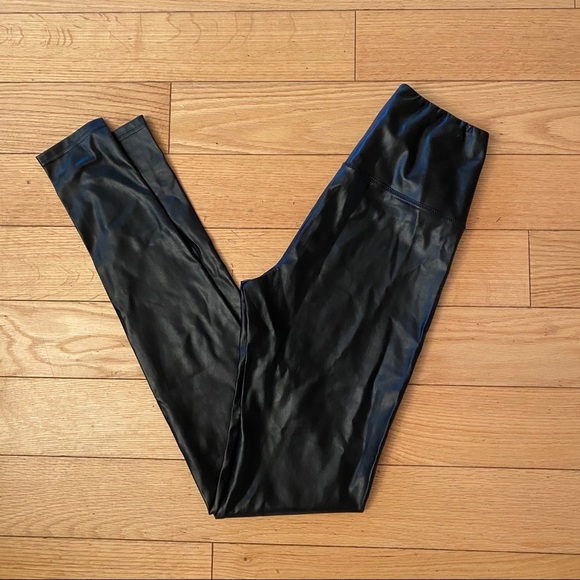 Aritzia Wilfred Daria black faux leather pants s - Picture 3 of 5